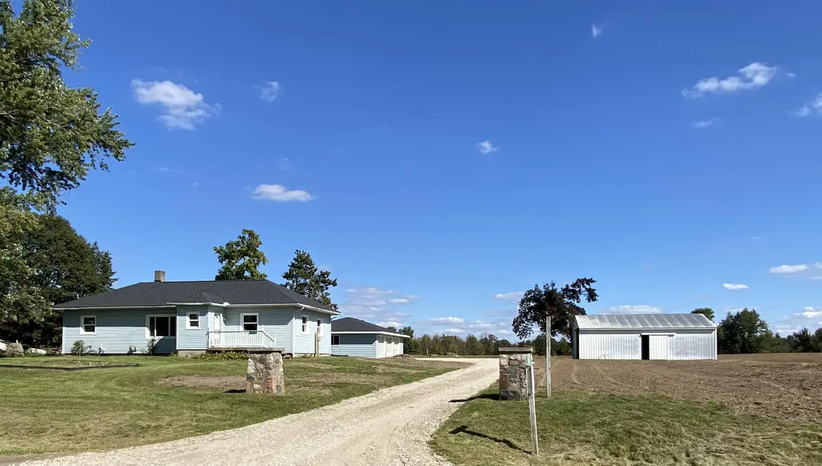 2178 Elm RD, Webberville, MI 48892 - #1