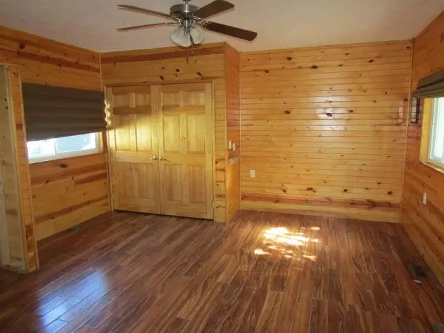 615 Glenwood AVE, Owosso, MI 48867 - #2