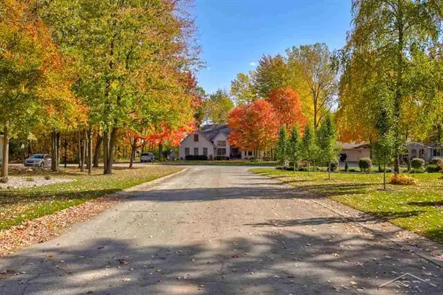 70 Bunny TRL, Saginaw, MI 48638 - #2