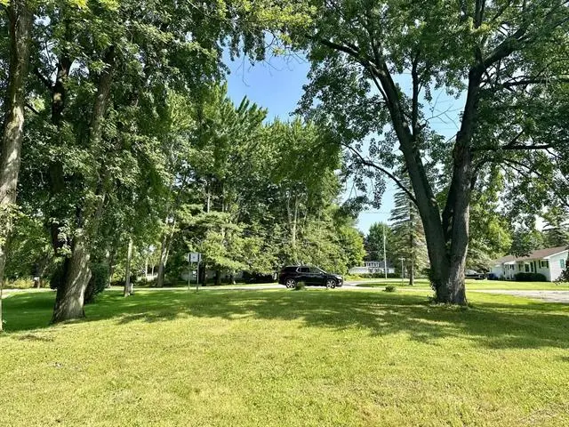 6929 Wegner RD, Saginaw, MI 48609 - #2