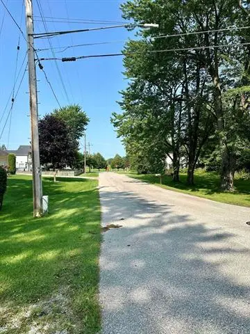 6929 Wegner RD, Saginaw, MI 48609 - #3