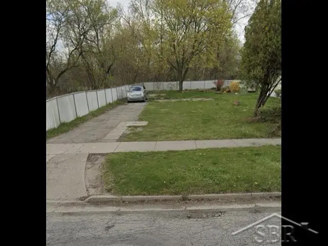 1919 Perkins ST, Saginaw, MI 48601 - #2