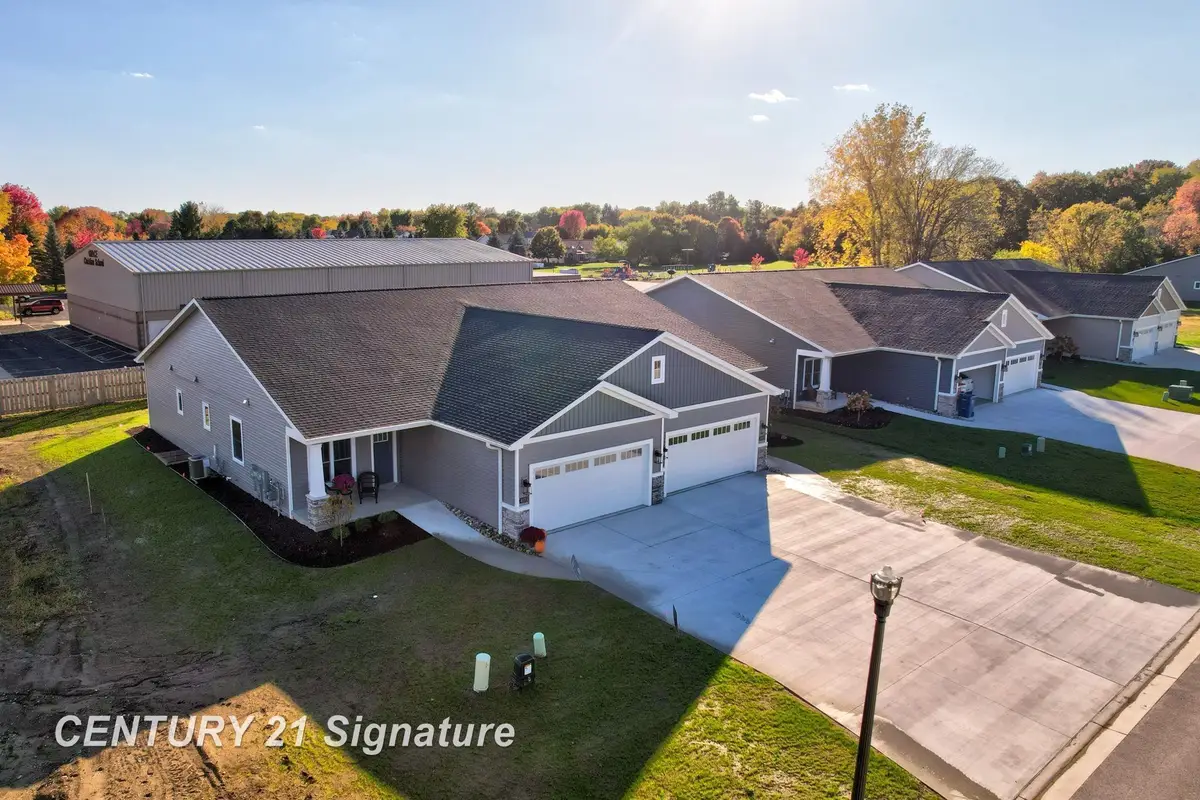 4073 Woodburn CT, Saginaw, MI 48603 - #1