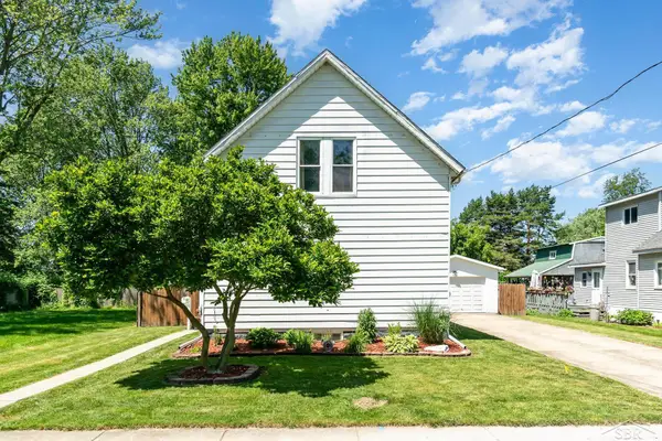 2997 Jackson ST, Saginaw, MI 48604