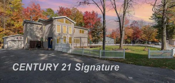 7451 N Narragannett DR, Hope, MI 48628