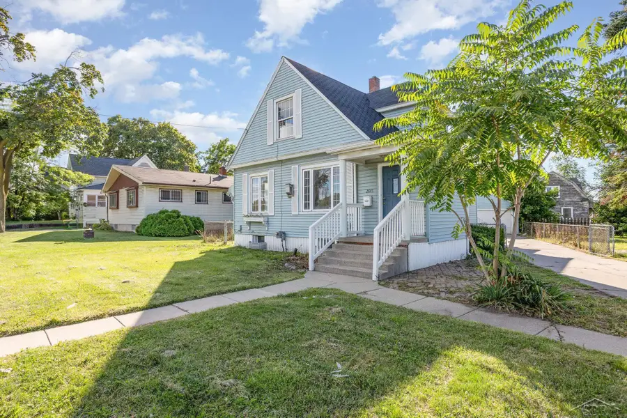 2015 S Washington ST, Saginaw, MI 48601 - #3