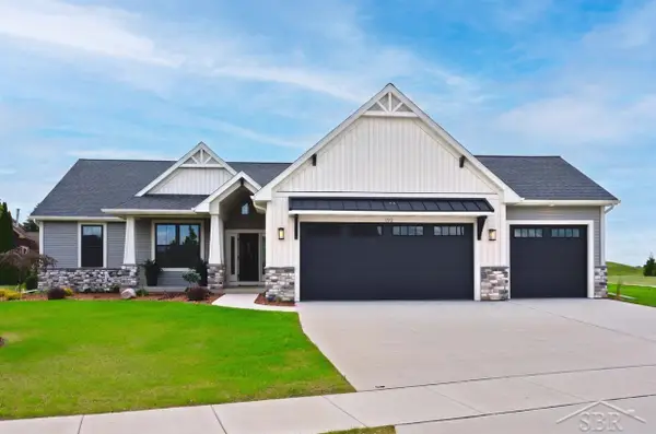 192 Queens Creek DR, Frankenmuth, MI 48734