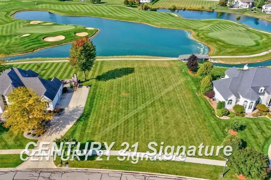 17 E Grove CT, Freeland, MI 48623 - #3