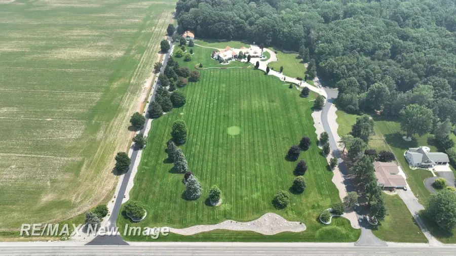 1134 N Graham RD, Saginaw, MI 48609 - #3