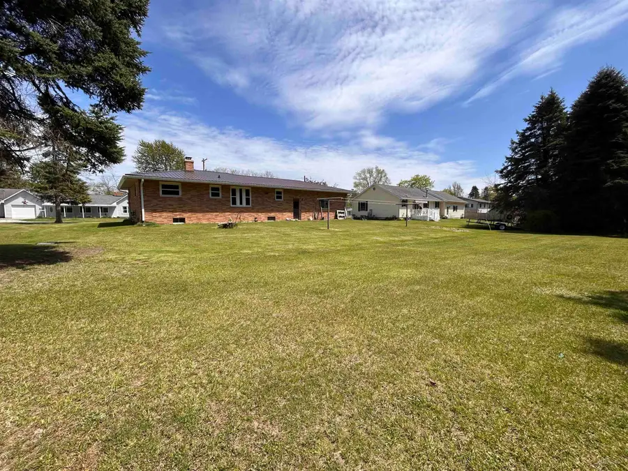 315 Blondin ST, Pinconning, MI 48650 - #3