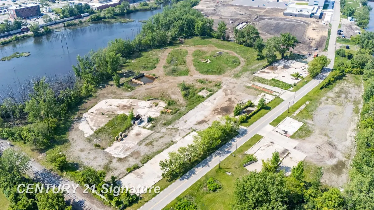 1445 N Niagara ST, Saginaw, MI 48602 - #1
