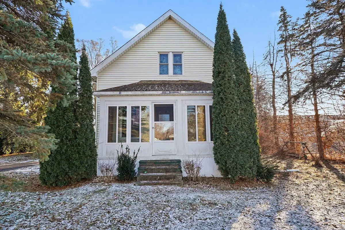 6935 Swan Creek RD, Saginaw, MI 48609 - #1