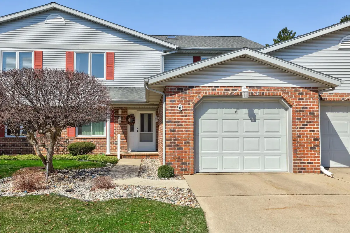 6 Wilshire DR, Frankenmuth, MI 48734 - #1