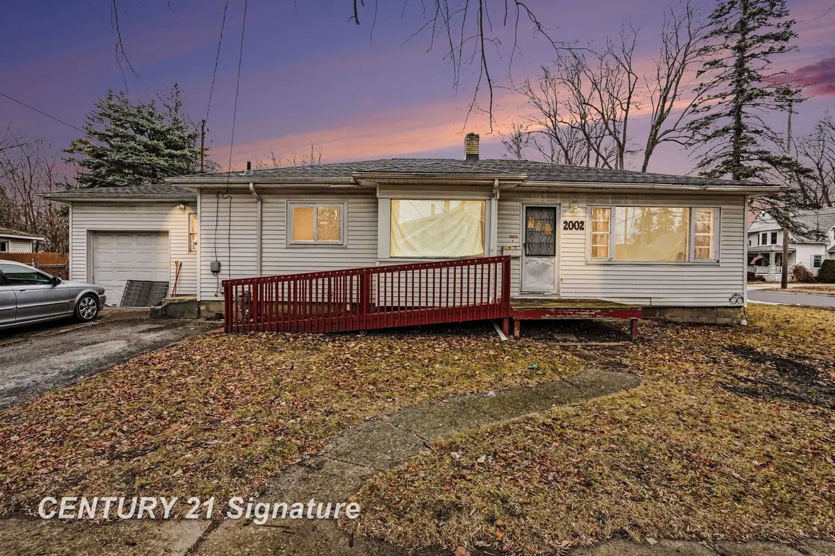 2002 Marquette ST, Saginaw, MI 48602 - #1