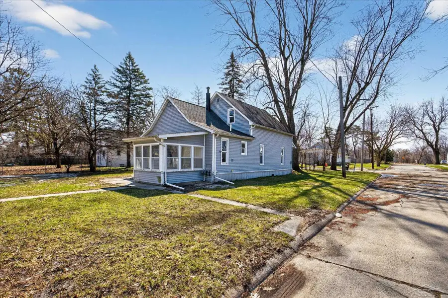 1724 Maine ST, Saginaw, MI 48602 - #2