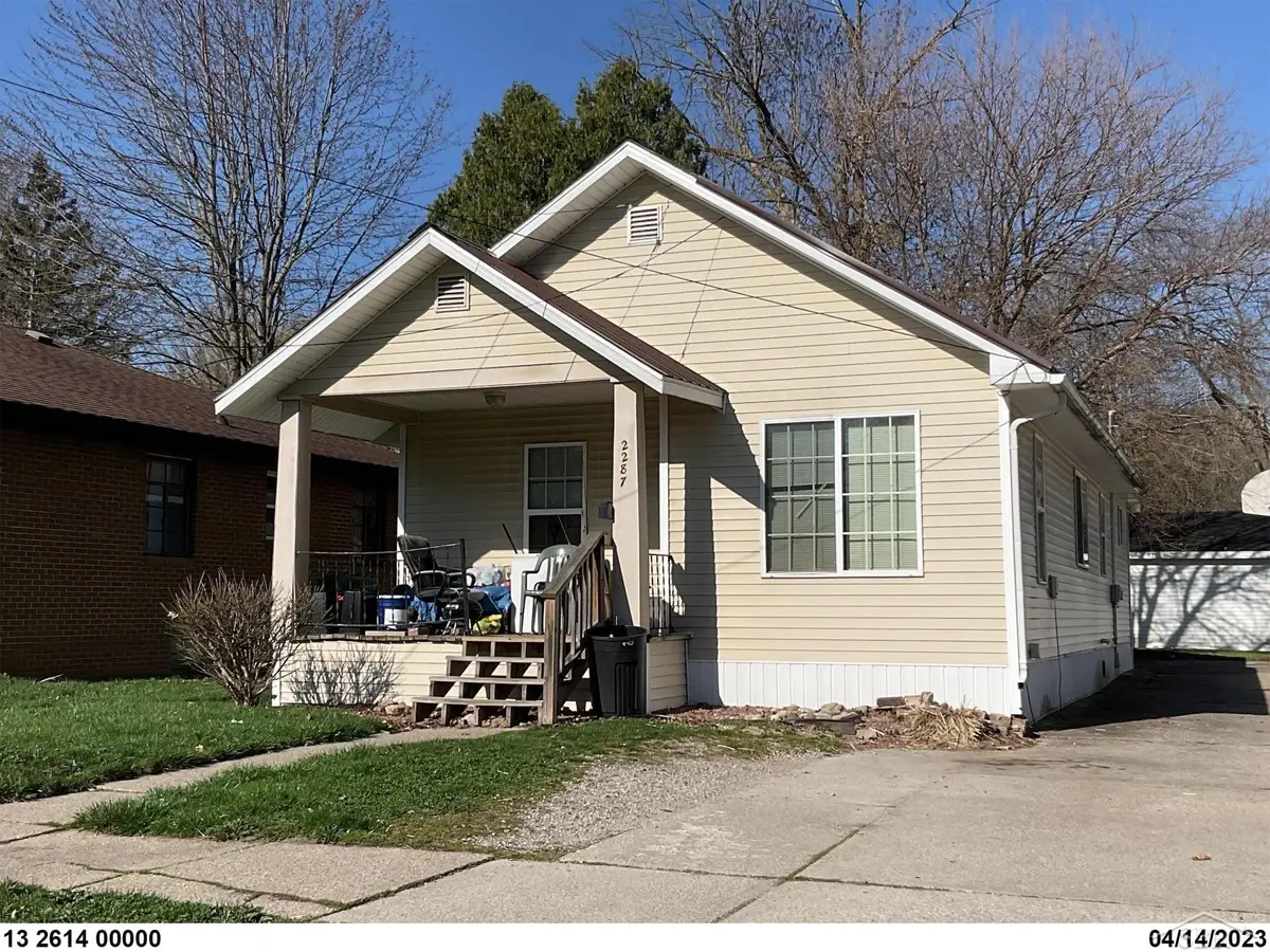2287  N CAROLINA ST, Saginaw, MI 48602 - #1