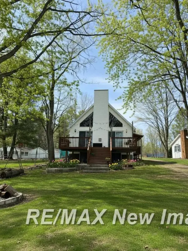3837 S Pine RD, Beaverton, MI 48612
