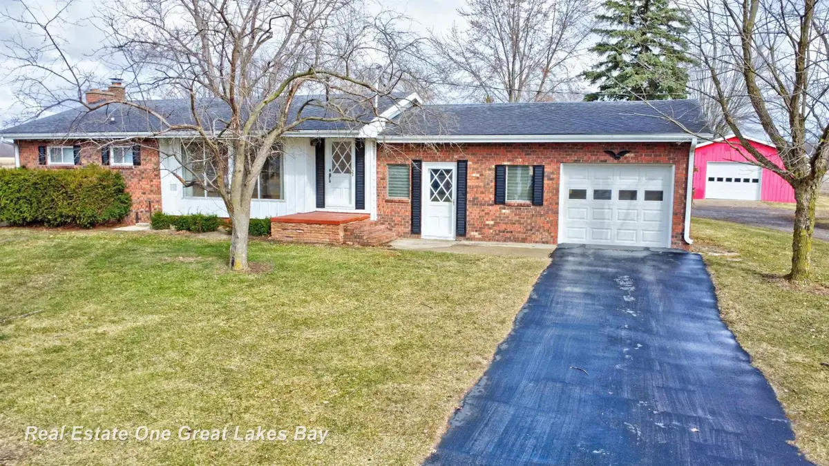 8730 Chesaning RD, Chesaning, MI 48616 - #1