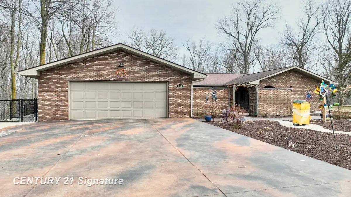 6728 N River RD, Freeland, MI 48623 - #1