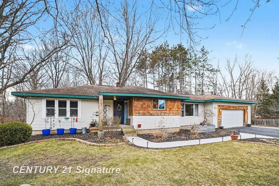 611 Sandow RD, Midland, MI 48640 - #2