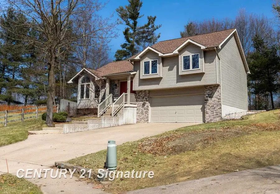 5808 Lantern LN, Midland, MI 48642 - #2
