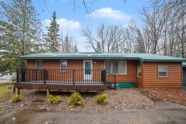 441 Hillcrest DR, Lake, MI 48632