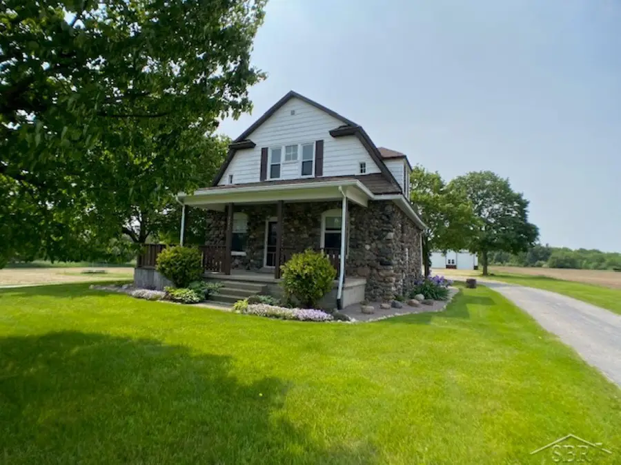 11755 W Tittabawassee RD, Freeland, MI 48623 - #2