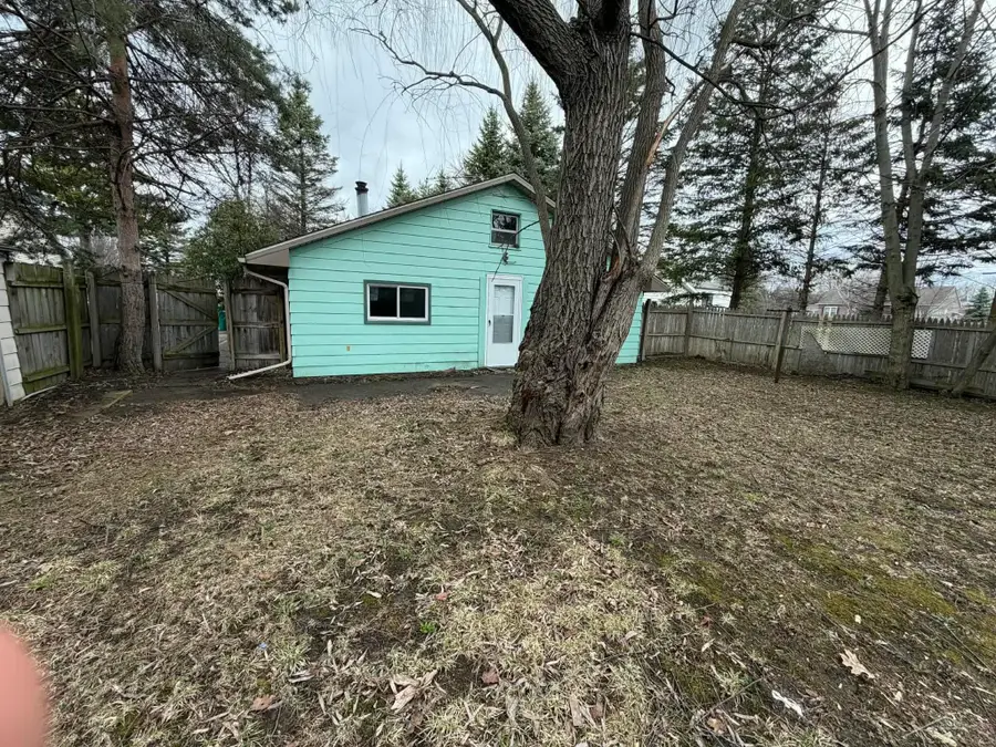 2060 Cass AVE, Portsmouth, MI 48708 - #2