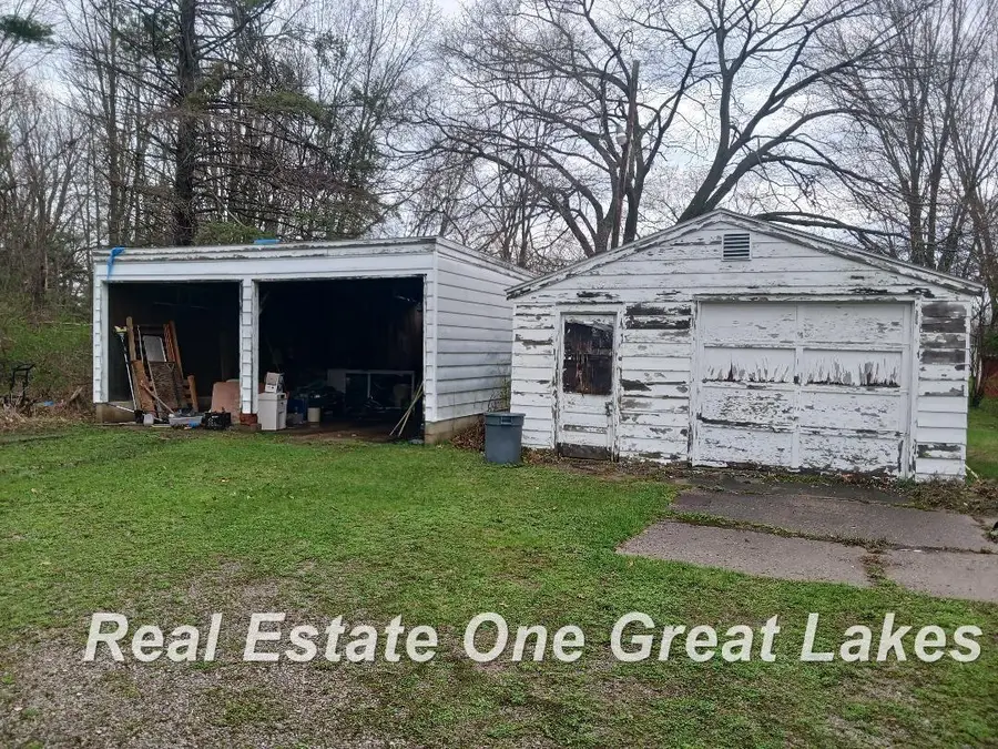 309 E North ST, Saint Charles, MI 48655 - #3