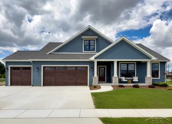 160 Queens Creek DR, Frankenmuth, MI 48734