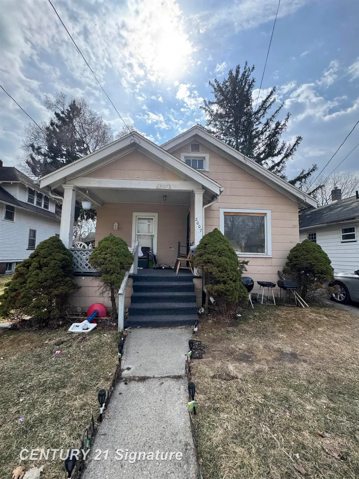 2007 W Genesee AVE, Saginaw, MI 48602 - #1