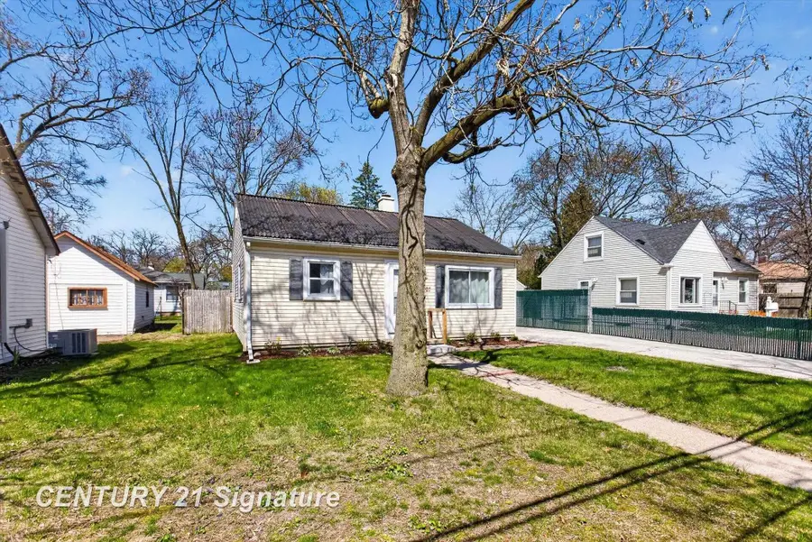 1307 E Haley RD, Midland, MI 48642 - #2