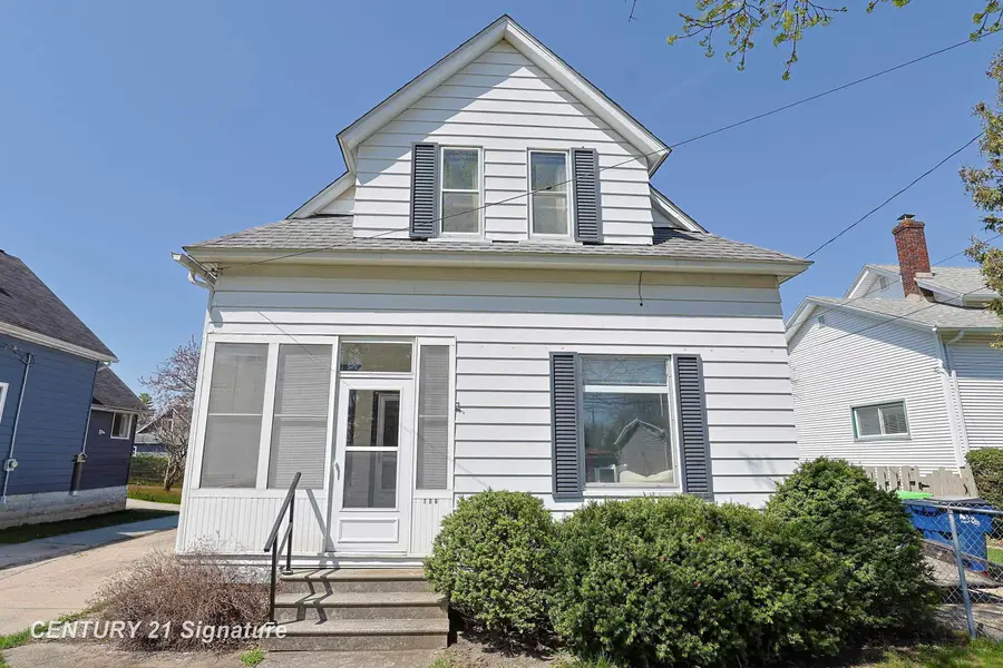 706 S Lincoln ST, Bay City, MI 48708 - #2