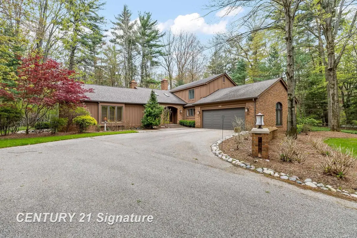 3616 White Pine Way ST, Midland, MI 48640 - #1