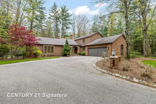 3616 White Pine Way ST, Midland, MI 48640