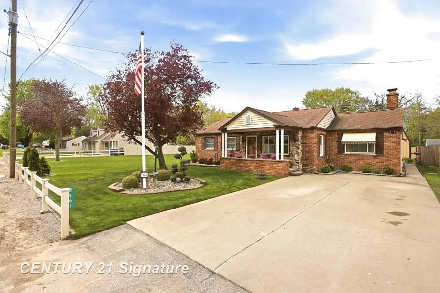 2961 Johns DR, Saginaw, MI 48603 - #3