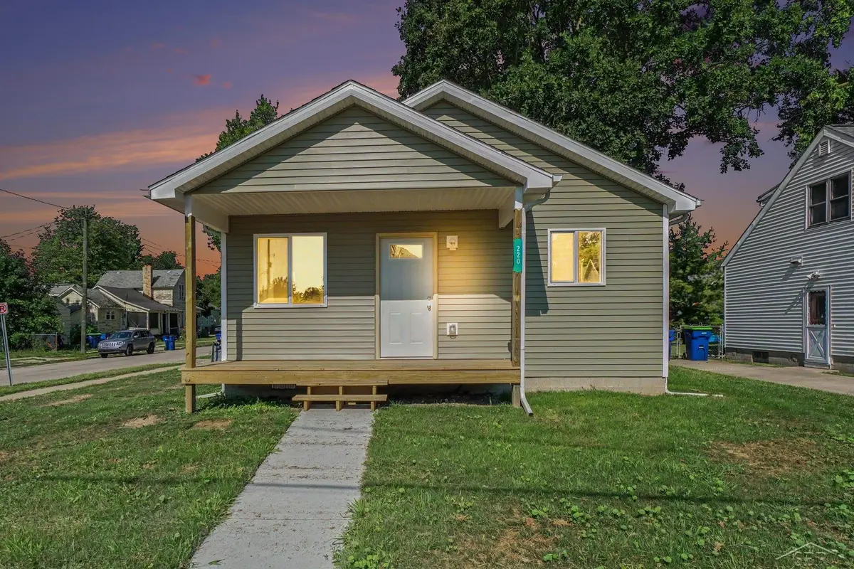 220 S Sherman ST, Bay City, MI 48708 - #1