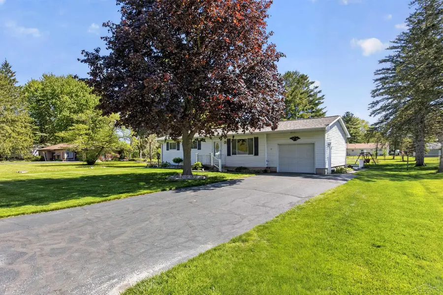 1323 Joseph ST, Saginaw, MI 48638 - #2