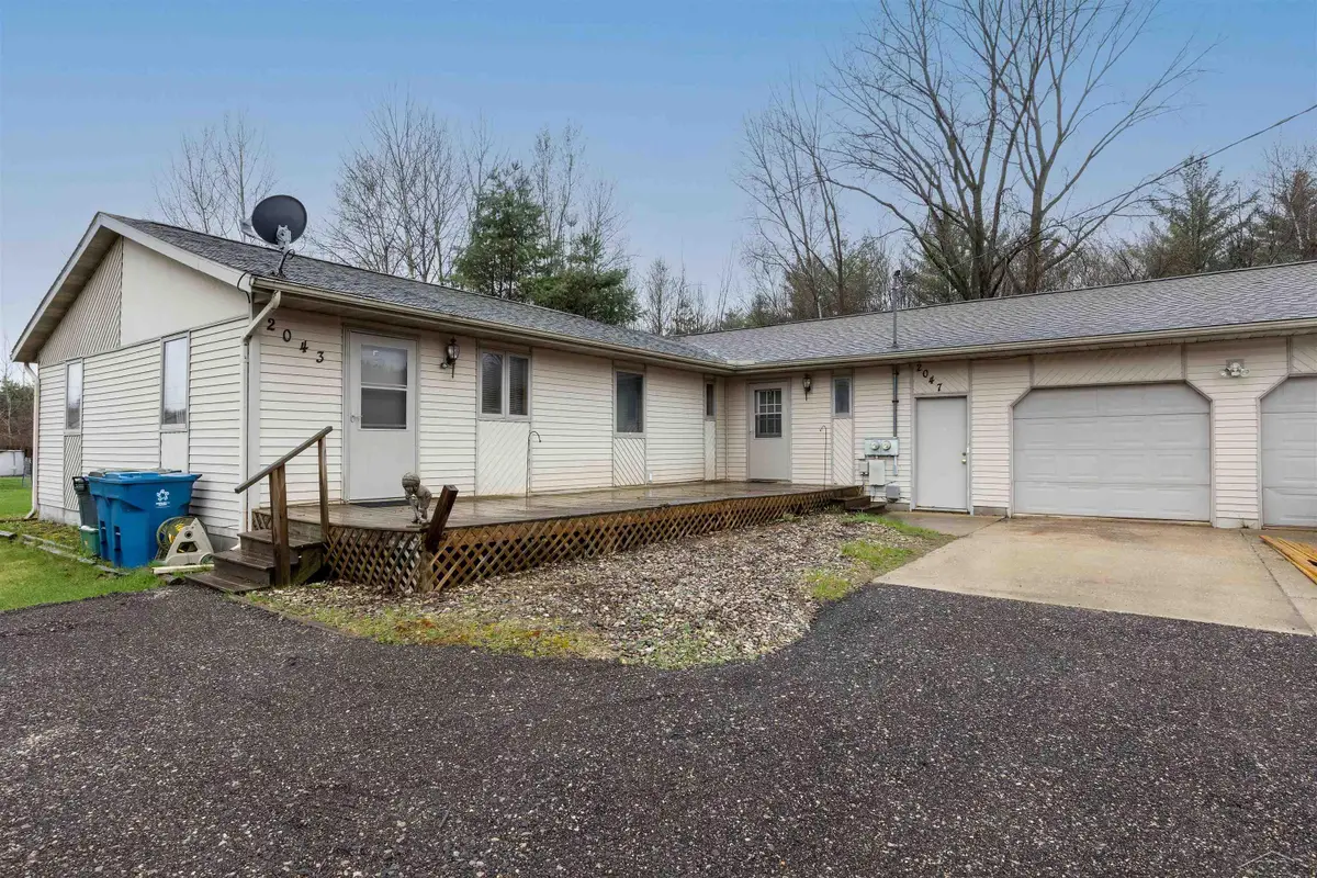 2043/2047 N Neiner RD, Sanford, MI 48657 - #1