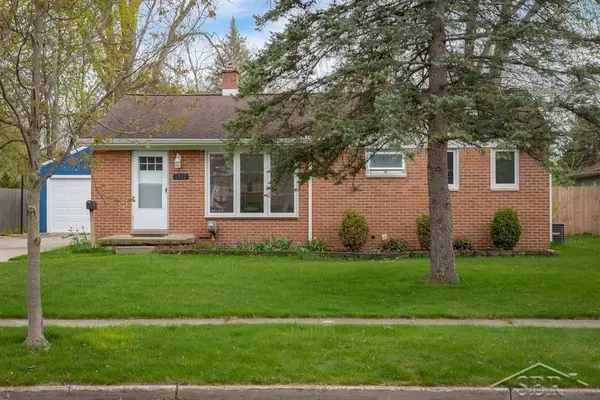 1310 Corrinne ST, Midland, MI 48642