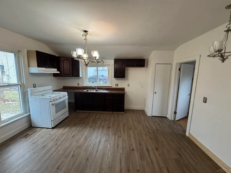 709 Atwater ST, Saginaw, MI 48601 - #3