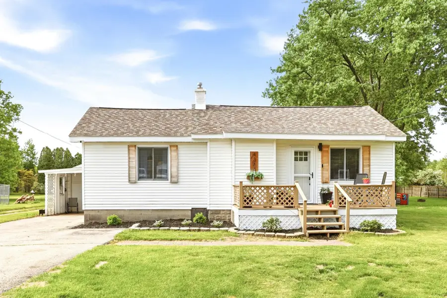 4364 Baker RD, Bridgeport, MI 48722 - #2