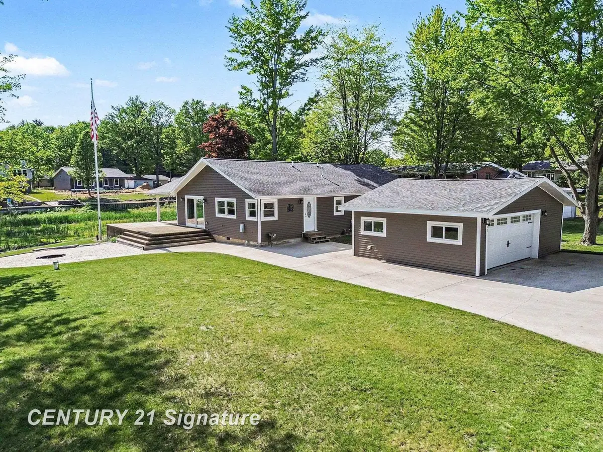 5458 Oakridge DR, Beaverton, MI 48612 - #1
