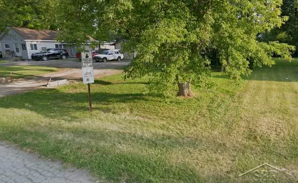 4026 Emerick ST, Saginaw, MI 48638