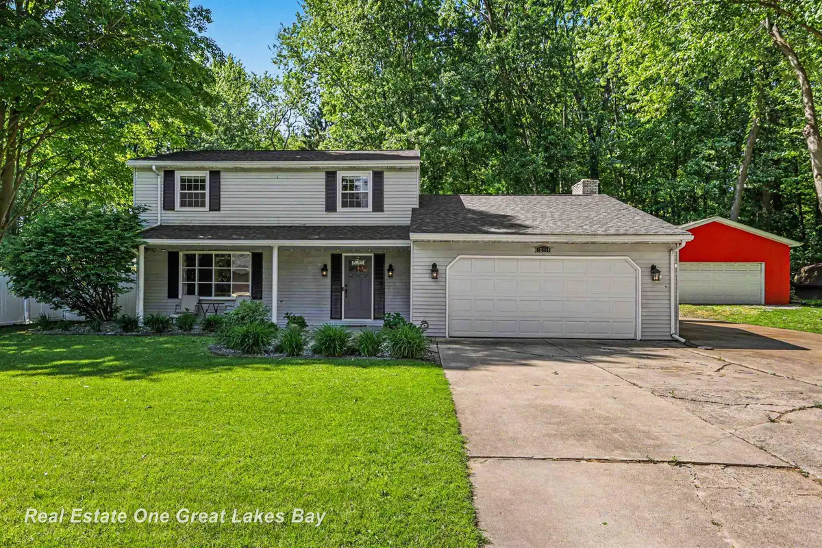 12119 Sanders DR, Freeland, MI 48623 - #1