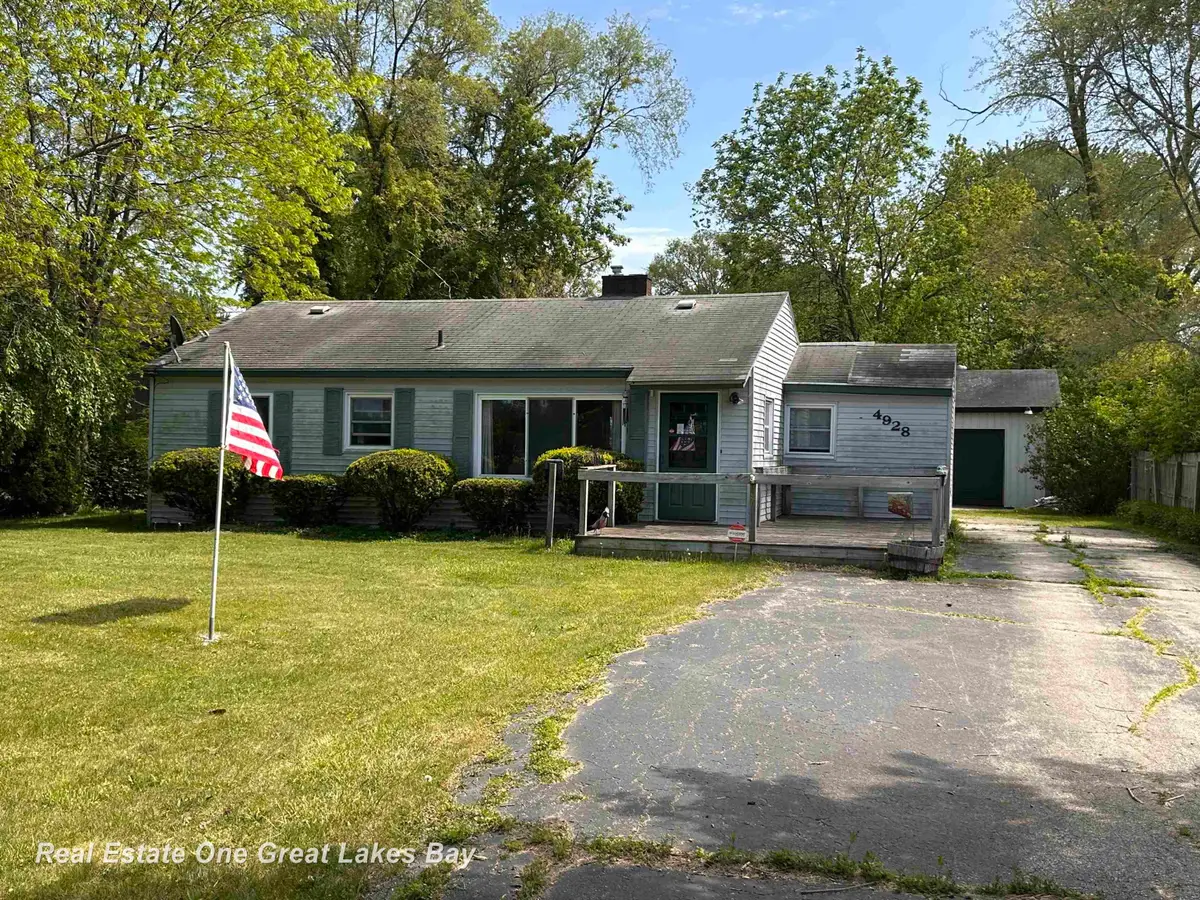 4928 Hess RD, Saginaw, MI 48601 - #1