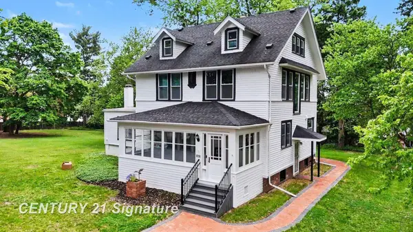 24025 Drake RD, Farmington, MI 48335