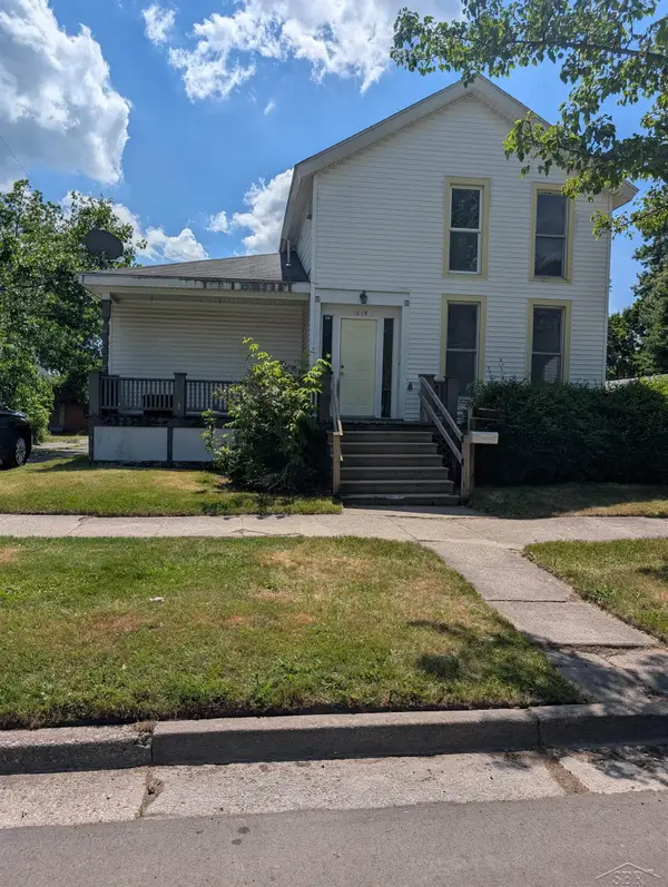 1015 Cass ST, Saginaw, MI 48602