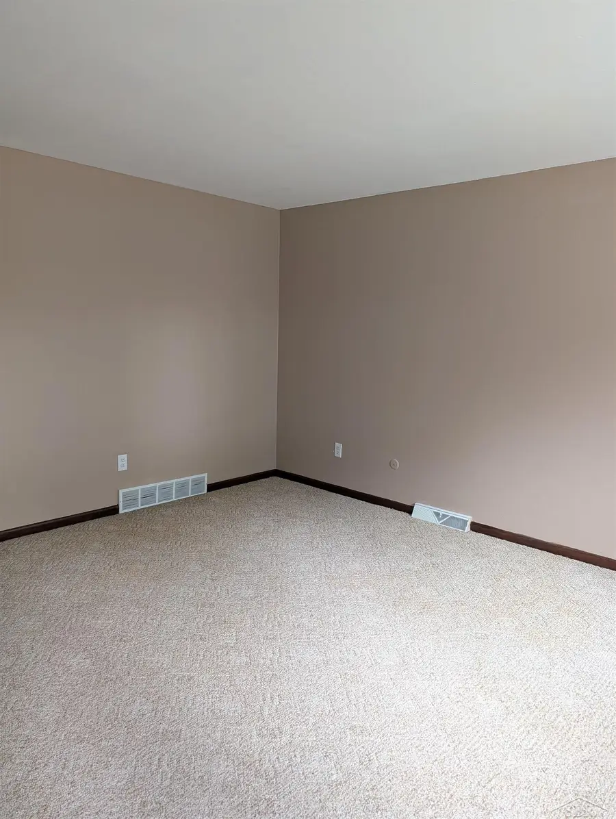 811 N Fayette ST, Saginaw, MI 48602 - #3