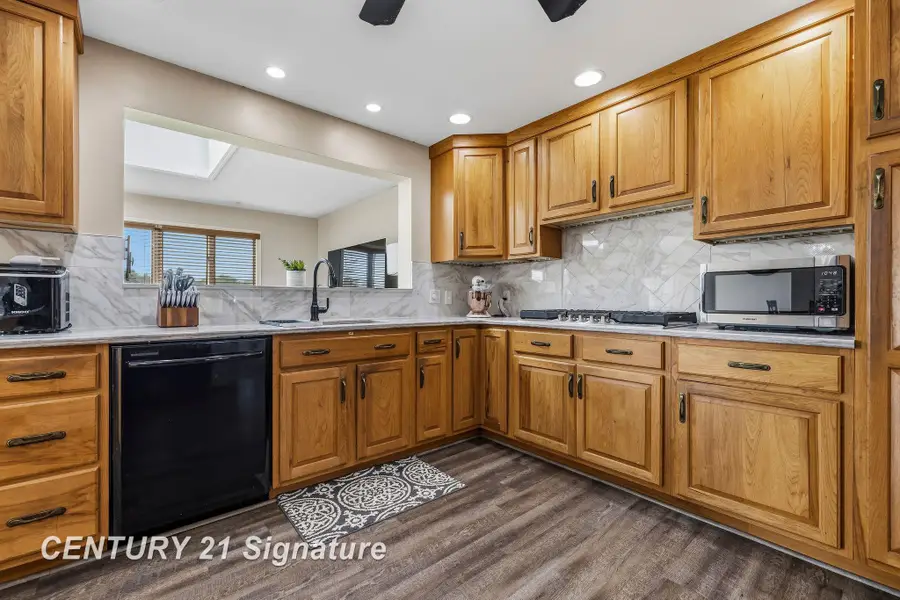 4743 Century DR, Saginaw, MI 48638 - #3